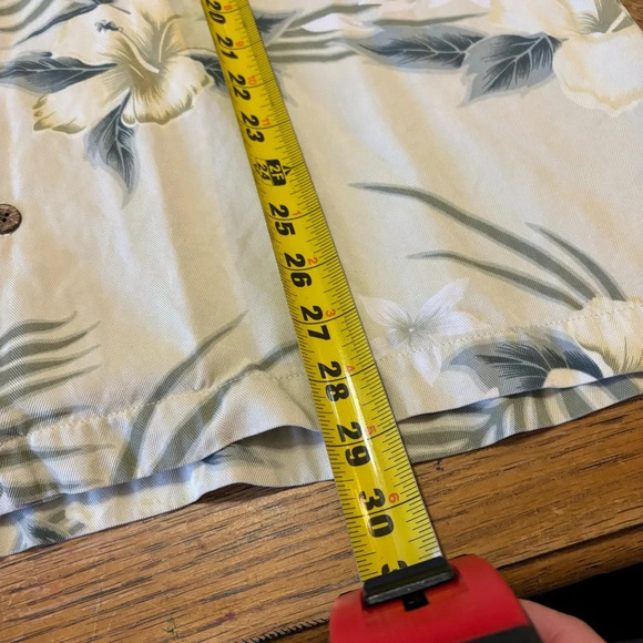 Vintage Tommy Bahama Shirt Mens Large Yellow Silk Hawaiian Vacation Button Up - Picture 4 of 5